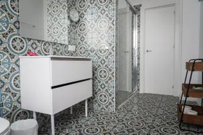 Cosy flat in a typical Sevillian courtyard - Image 3