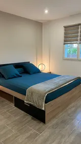 Apartment with private garden - Image 2