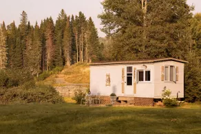 Mini cabin on the river, the boho house - Image 2