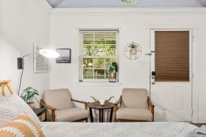 Blue Heron Cottage Downtown - Pet Friendly - Image 3