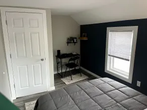 Superb Spot- 906 Upper Flat, Updated & Downtown - Image 2