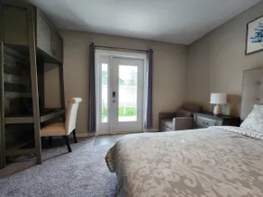 Private Exterior Entrance Suite in Palm Bay - Image 5