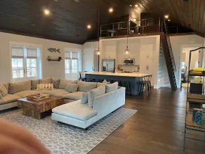 Rainbow Land Carriage House - Image 3
