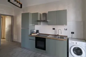 new! 5 min walk to the metro - Image 2