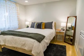 Modern Apt | Close to Everything - Image 5