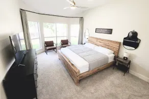 Spacious and Relaxing Brand New Serenity Getaway! - Image 4