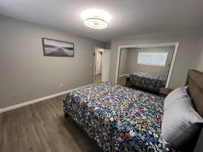 Spacious Home with Mountain View - Image 2