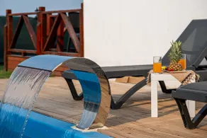 Sheltered Private Pool, Jacuzzi, View Villa Porthos - Image 2