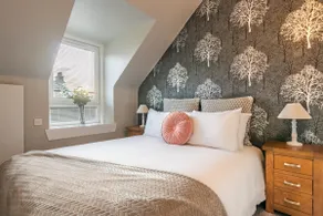 SweetNess River Flat • Cosy Inverness Home - Image 3