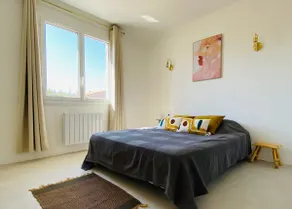 Bright 3 Bedroom Apartment, Balcony & Parking - Image 4