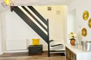 Coastal Charm/City Gem, Swansea/Sleeps 5 - Image 5