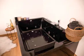 A designer cave house with a jacuzzi in Orce, Granada - Image 4