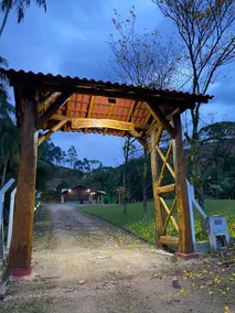 Rural property with pool for rent in Canelinha - Image 2