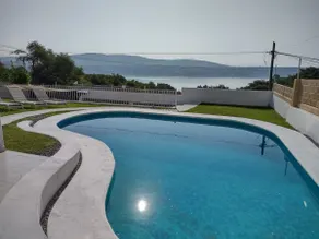 Charming house with a lake view - Image 4