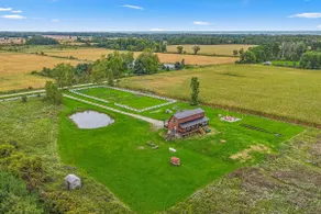 WOW Private Home! Hot Tub! Game Room! Lake Huron! - Image 4