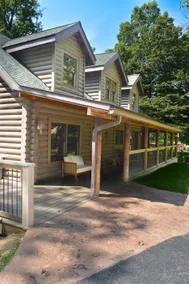 Breathtaking Riverview Getaway - Image 5