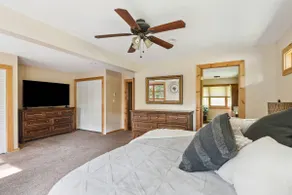 MtSnow/Stratton Chalet w/Hot Tub - Image 5