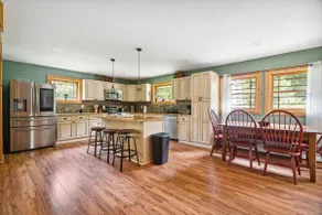 MtSnow/Stratton Chalet w/Hot Tub - Image 2