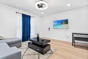 Tampa Bay Gem: 2BR Modern Apartment Hideaway - Image 2