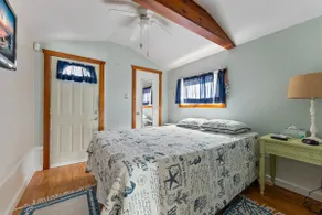 Adorable cottage on the bay! - Image 2