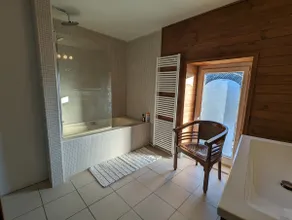 2 bedroom apartment, sleeps 6 - Image 4