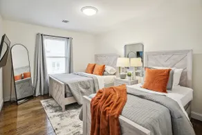 The Lions Den | Luxury 3-Bedroom Oasis + Patio - Image 2