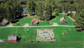 Chalets by the lake & mini-golf. - Image 5