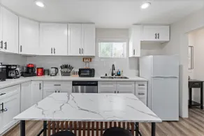 7min to Disney! Quiet, Hip 1BR - Image 4