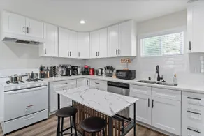 7min to Disney! Quiet, Hip 1BR - Image 3