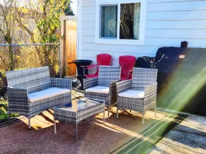 Cozy Guesthouse Getaway - Image 4