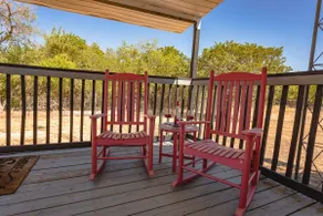 The Farmhouse - 15 min from Waco - Image 3