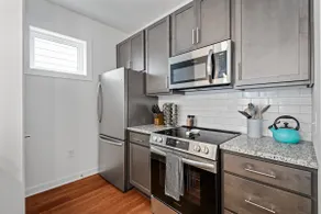 Charming Duplex Retreat in Old Town Manchester VA - Image 2