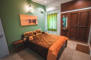 Couple Suites W/T jacuzzi near Auro Beach - Image 2