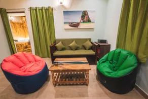 Couple Suites W/T jacuzzi near Auro Beach - Image 3