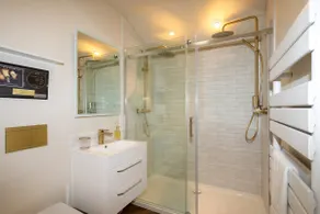 1 Harpers Yard - boutique Cotswold holiday home - Image 5