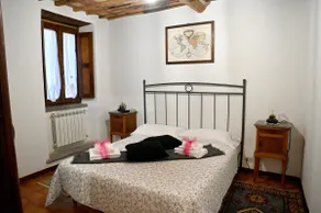 ”Civita di Bagnoregio” Granaroli Palace - Image 4