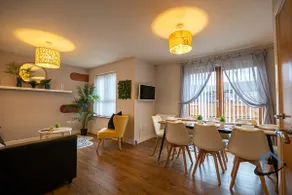 Minchin House, nr Npton Saints Rugby, sleeps 8 - Image 5