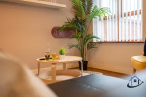 Minchin House, nr Npton Saints Rugby, sleeps 8 - Image 2