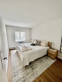 Exquisitely furnished 1br apartment awaits 110 - Image 4