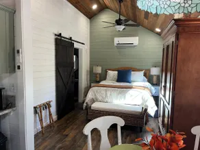 Peaceful Cabin in the Woods for Two - Image 3