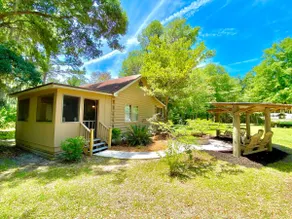 Log Cabin w/Hot Tub - Image 4