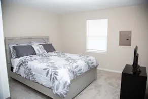 Remodeled 3Bd Close to UI Campus - Image 5
