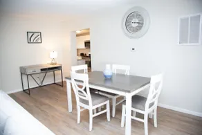 Remodeled 3Bd Close to UI Campus - Image 2