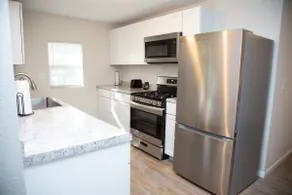 Remodeled 3Bd Close to UI Campus - Image 3
