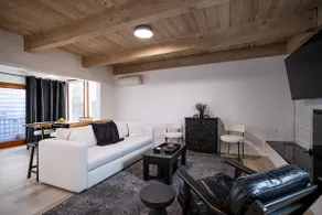 Modern Beachside Getaway - Image 5