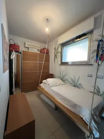 Apartment in a residence - Image 5