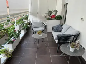 Apartment in a residence - Image 4