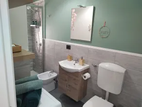 Cosy studio flat close to city centre and station - Image 4