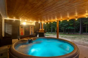 Air Hockey | Game System | Hot Tub | Near Kayaking - Image 3