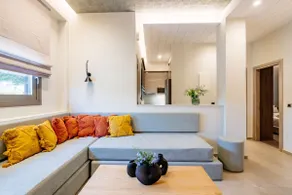 Iasmos Luxury Apartment - Image 4